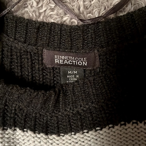Kenneth Cole Reaction Sweater - Picture 2 of 2